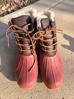 3M Thinsulate Sperry Women's Two-Tone Burgundy and Brown Duck Boots
